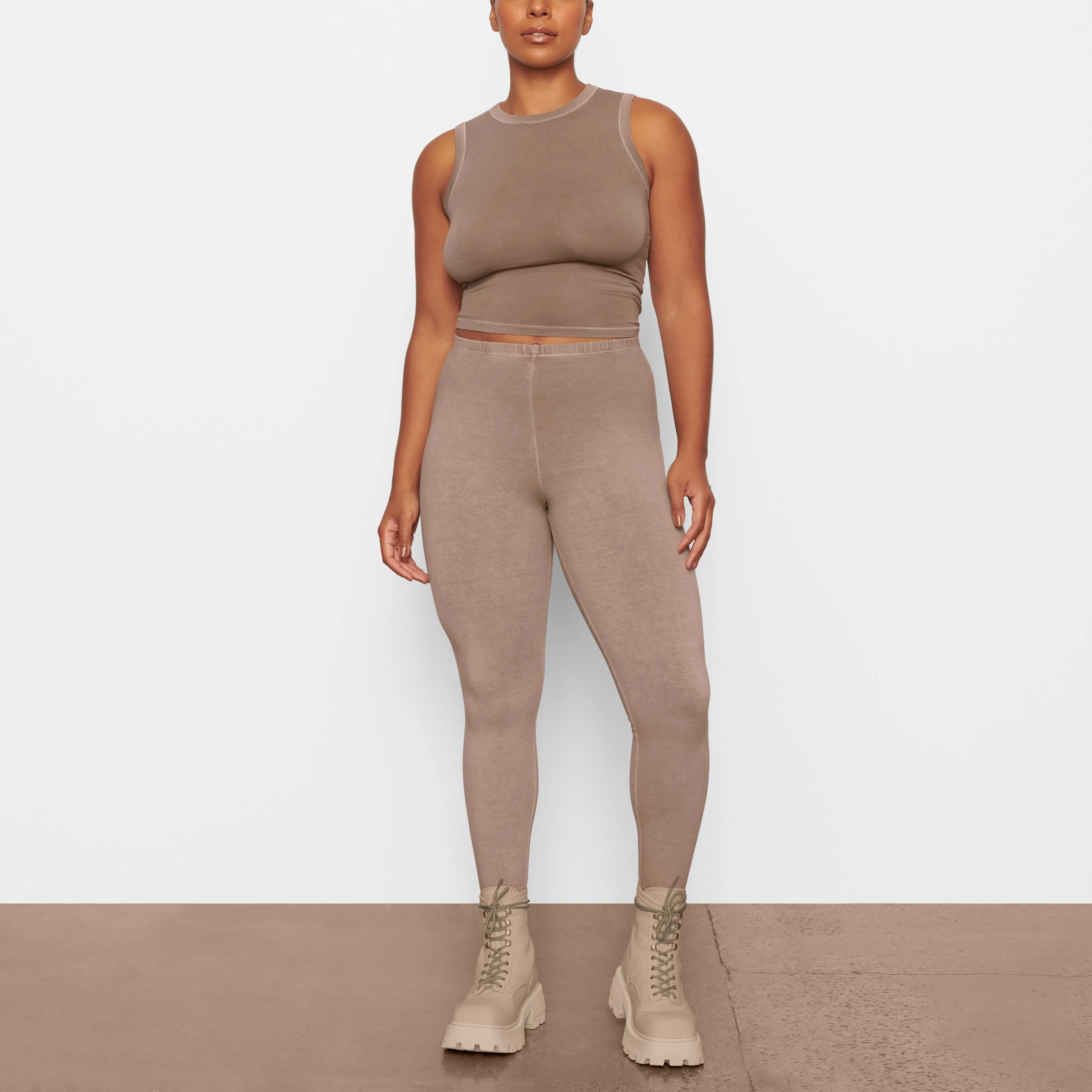 OUTDOOR BASICS CREW NECK TANK | DESERT